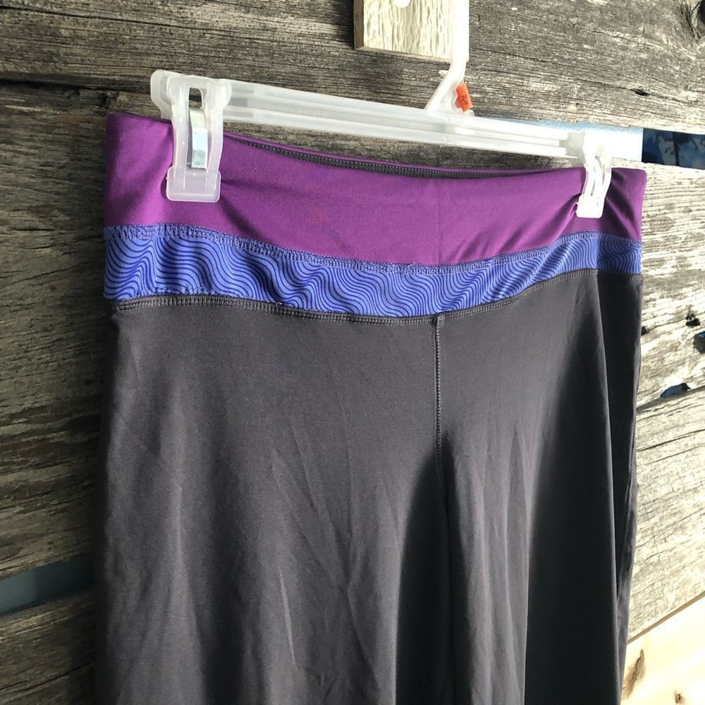 Reebok Size Med Grey Activewear Yoga Pants With Purple Waistband